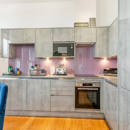 Apartment Chilton At Carlill House