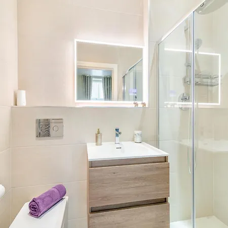 Chilton At Carlill House * Whitby